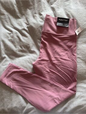 Pink Aritzia 7/8 NWT Hi-Rise 7/8 Butter Leggings
